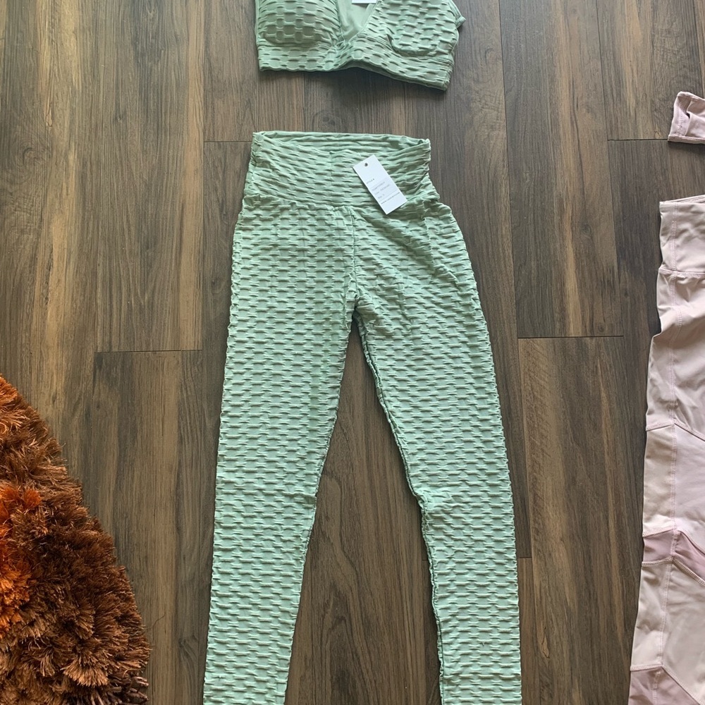 LA Society pistachio green work out set